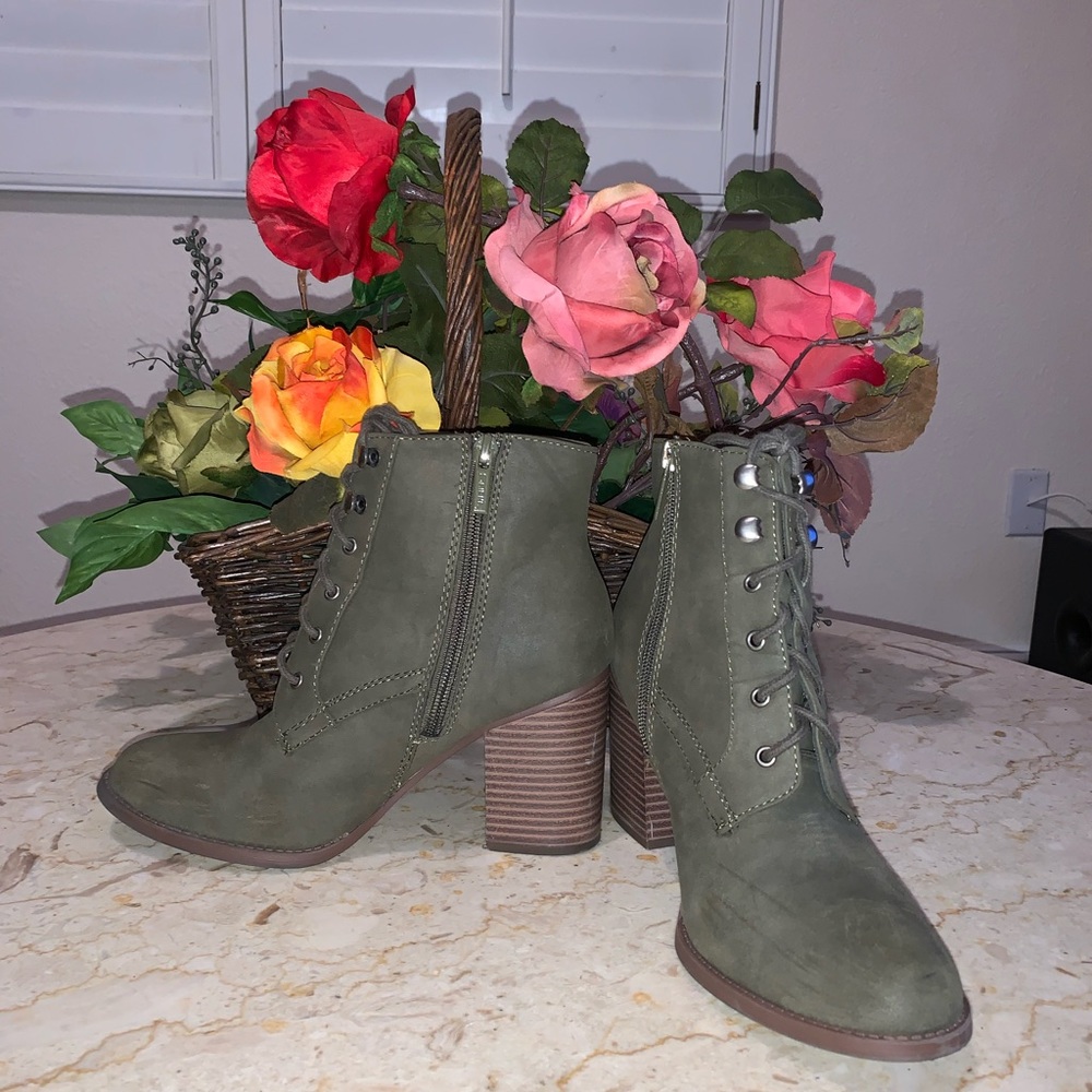 NIB***SHIEKH B-LS2951 LOW-HEEL ANKLE BOOT